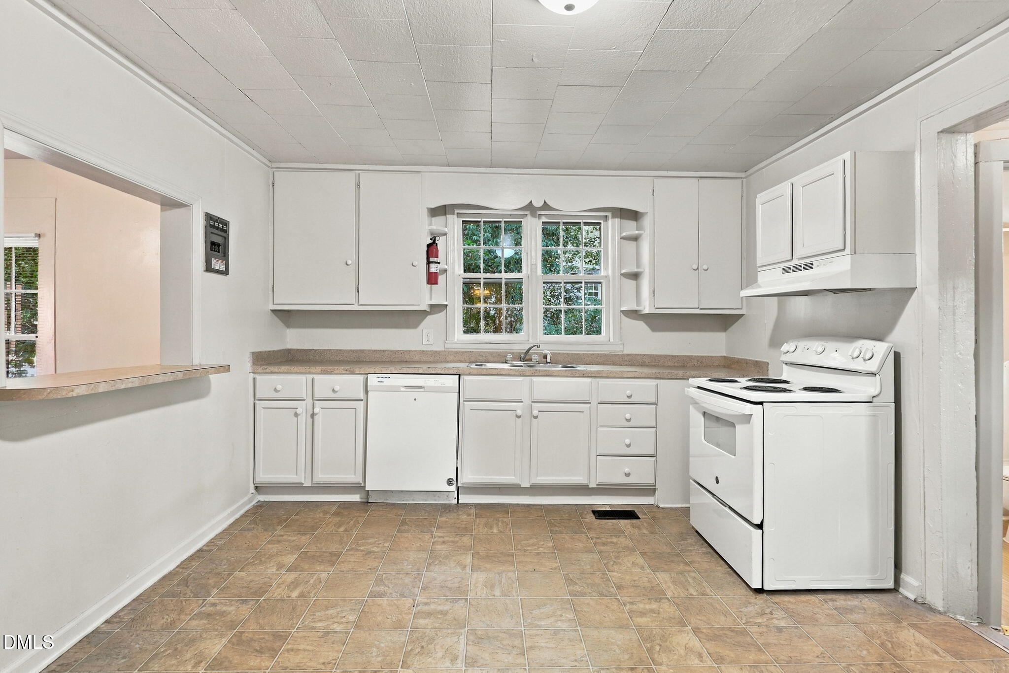 906 Orient Street Property Photo 12