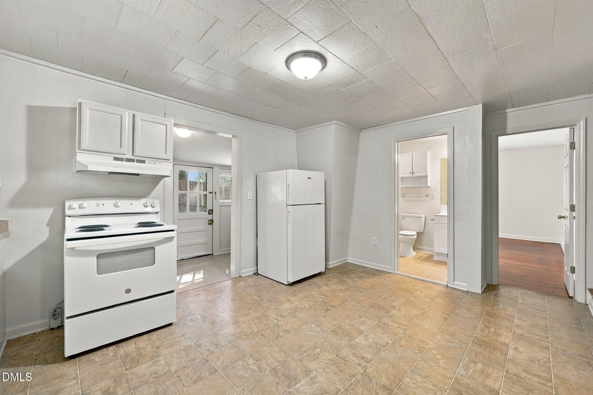 906 Orient Street Property Photo 14