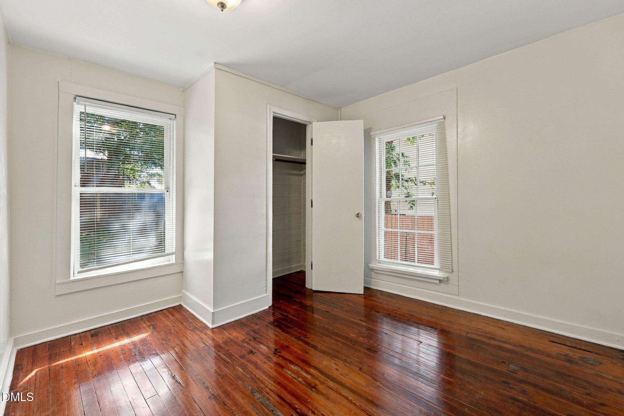 906 Orient Street Property Photo 17