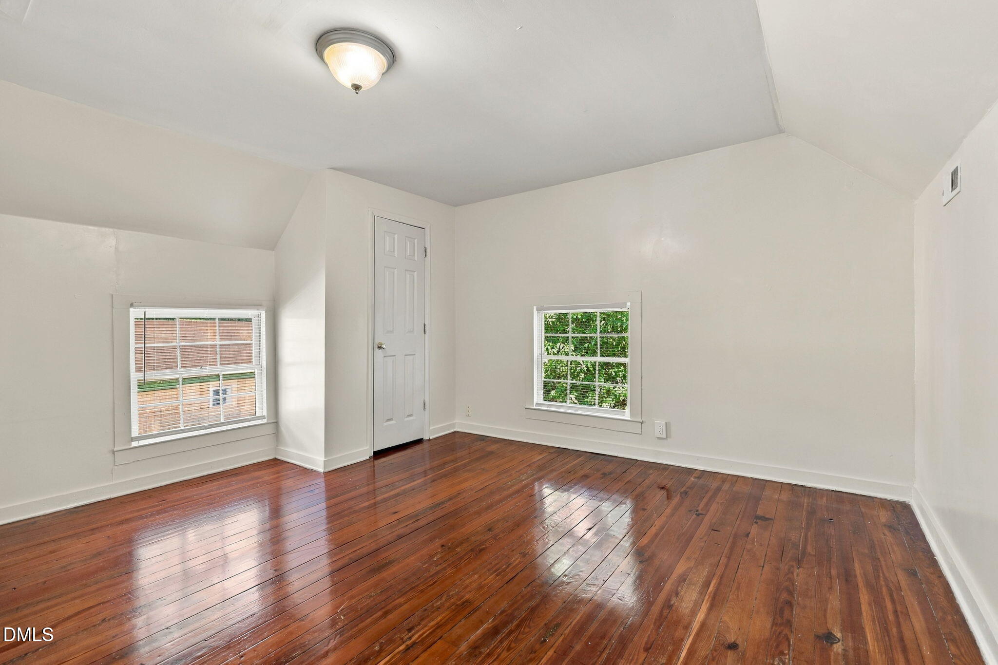906 Orient Street Property Photo 21