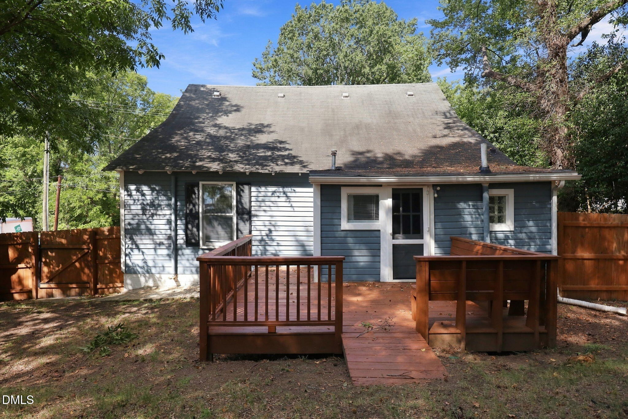 906 Orient Street Property Photo 27