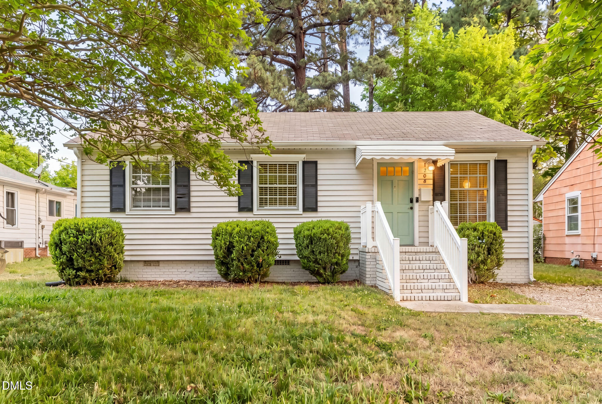 1208 W Murray Avenue Property Photo 1