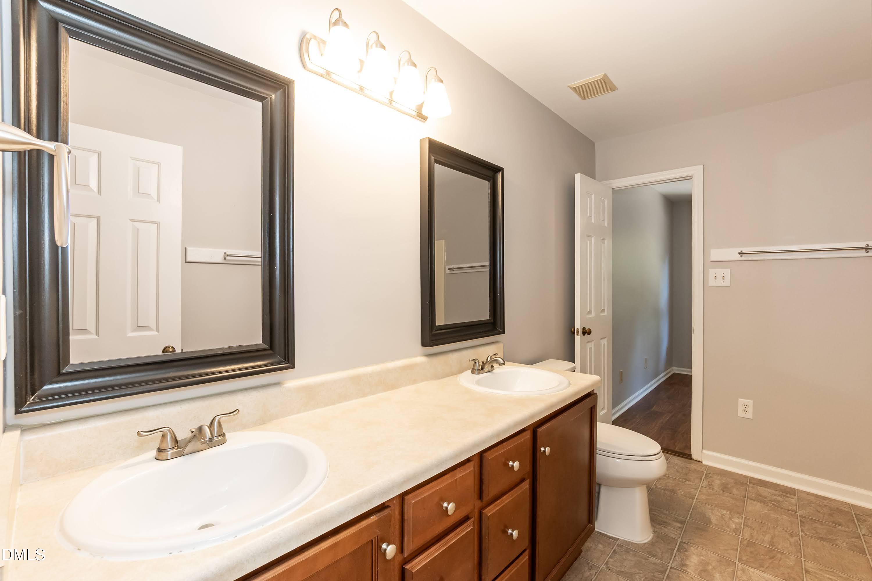 110 Cimmaron Court Property Photo 8