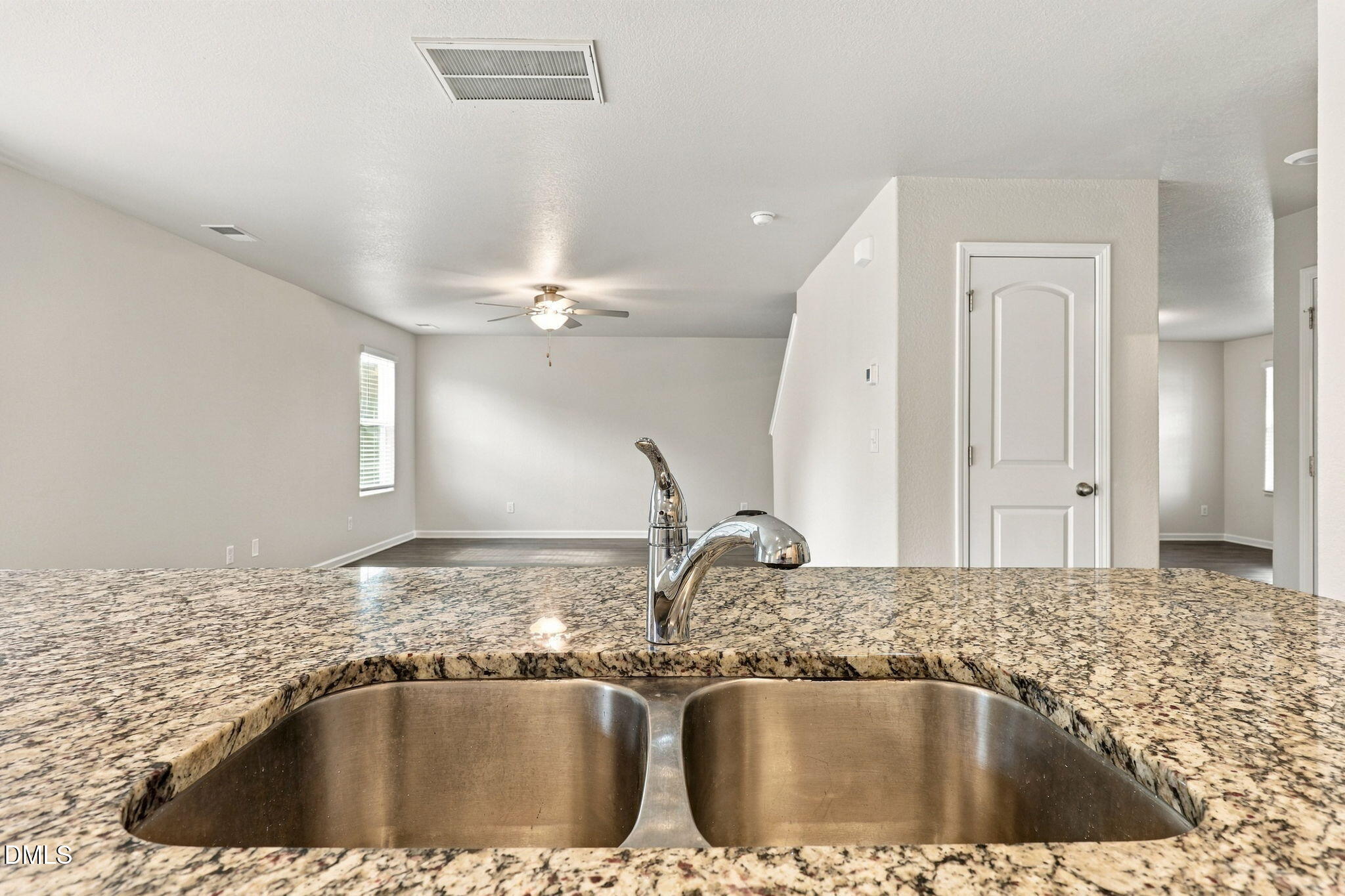 613 Howling Wind Drive Property Photo 4