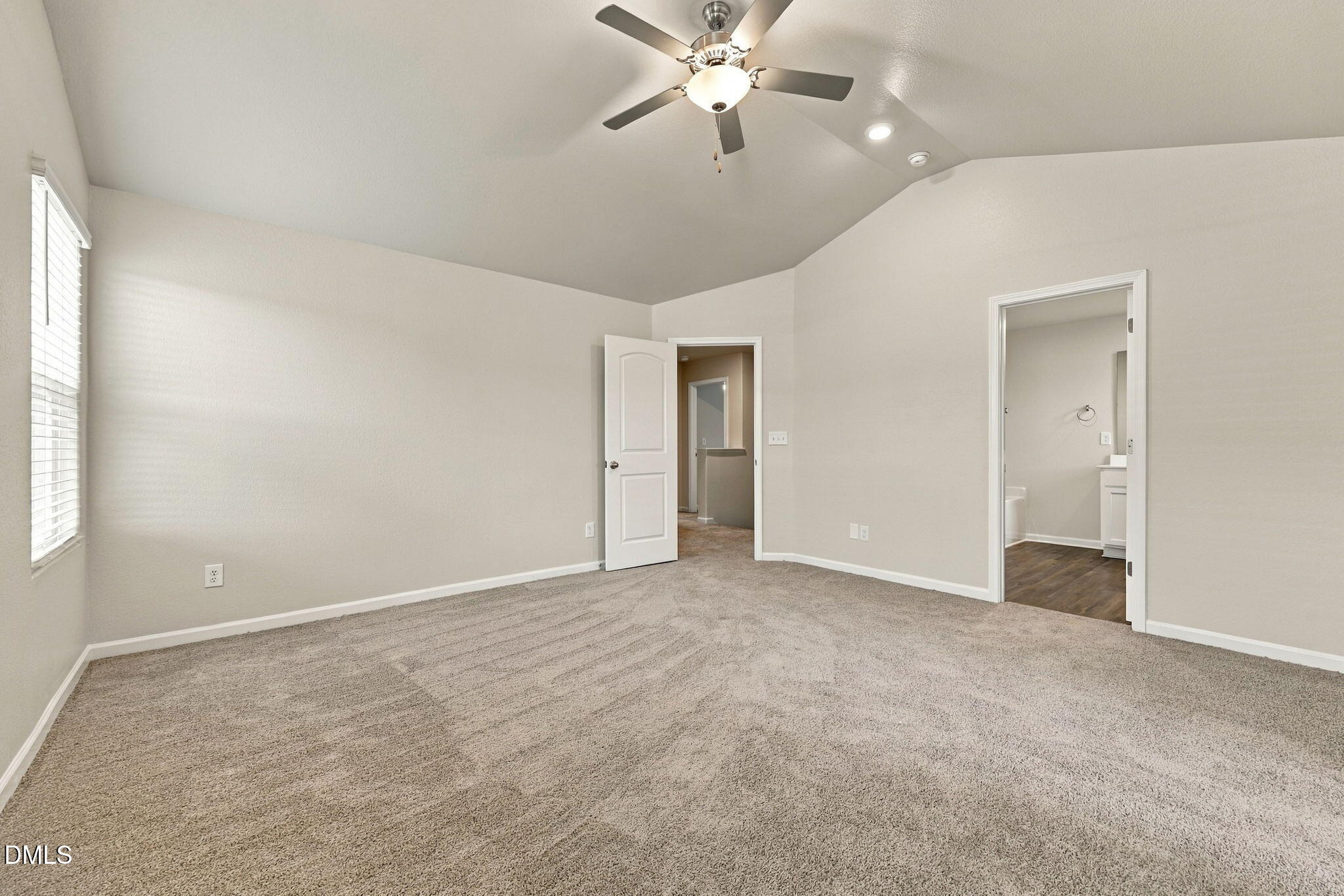 613 Howling Wind Drive Property Photo 16