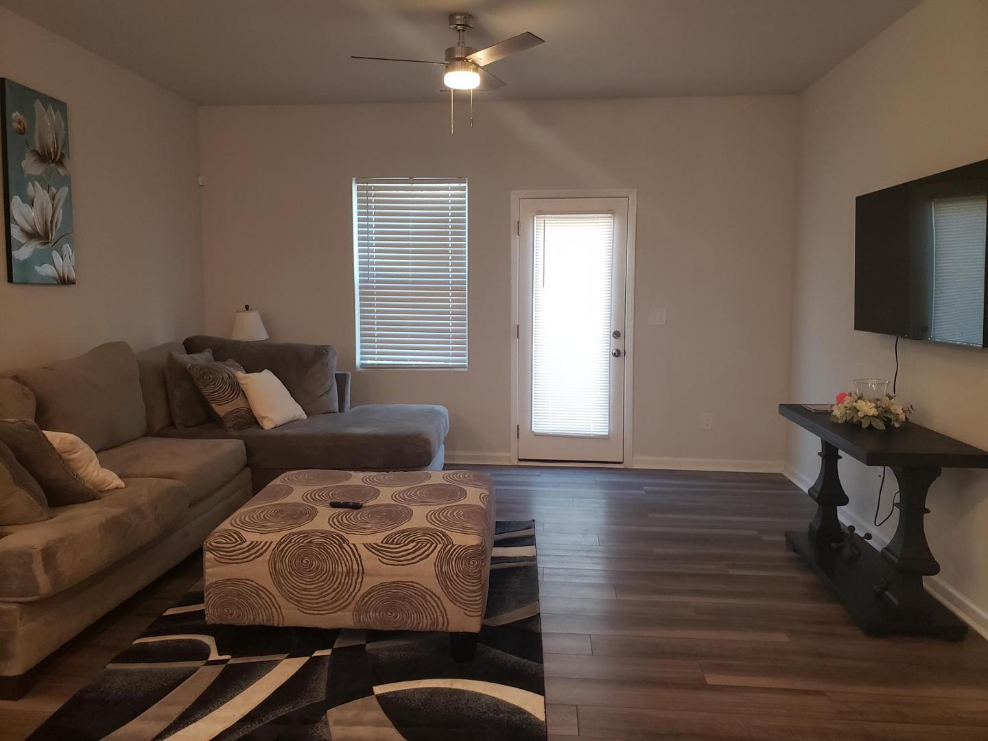 4017 Whitney Peak Drive Property Photo 4