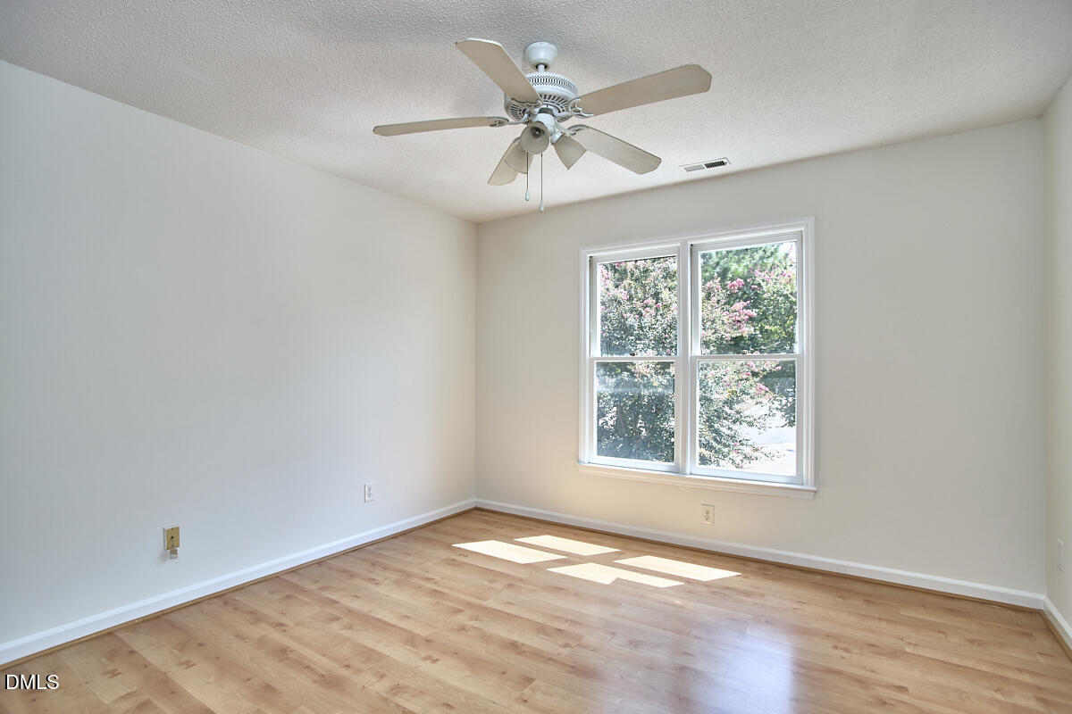 9 Hickory Wood Square Property Photo 16