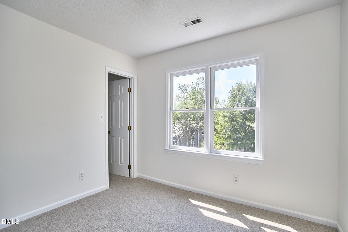 9 Hickory Wood Square Property Photo 20