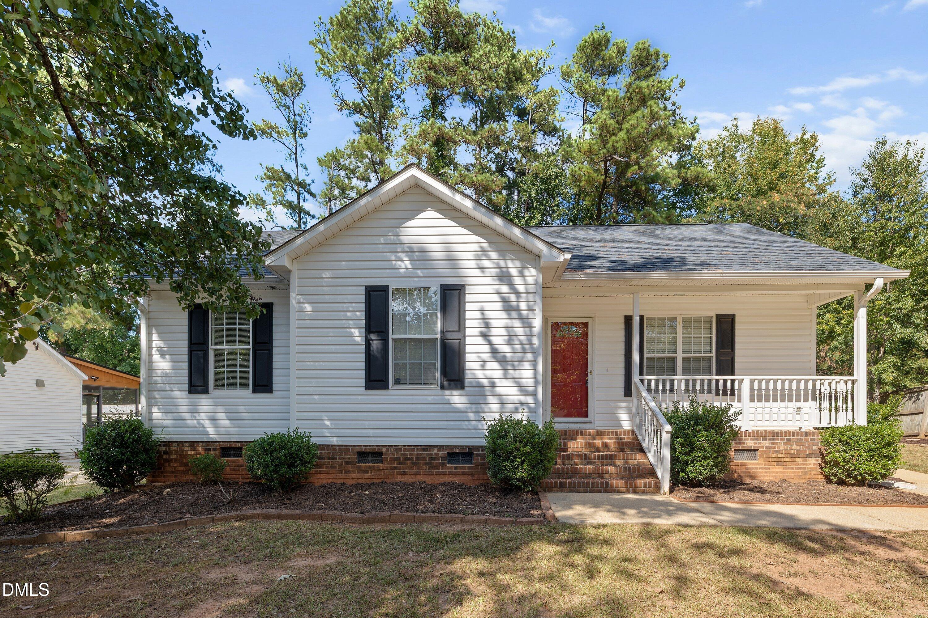 204 Southerby Drive Property Photo 1