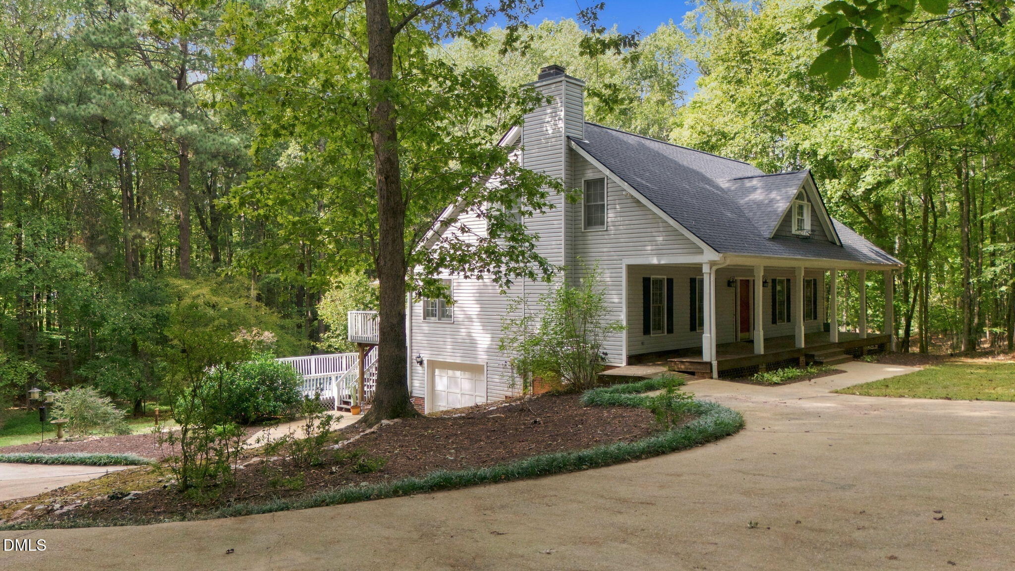 1083 Woodland Church Road Property Photo 2