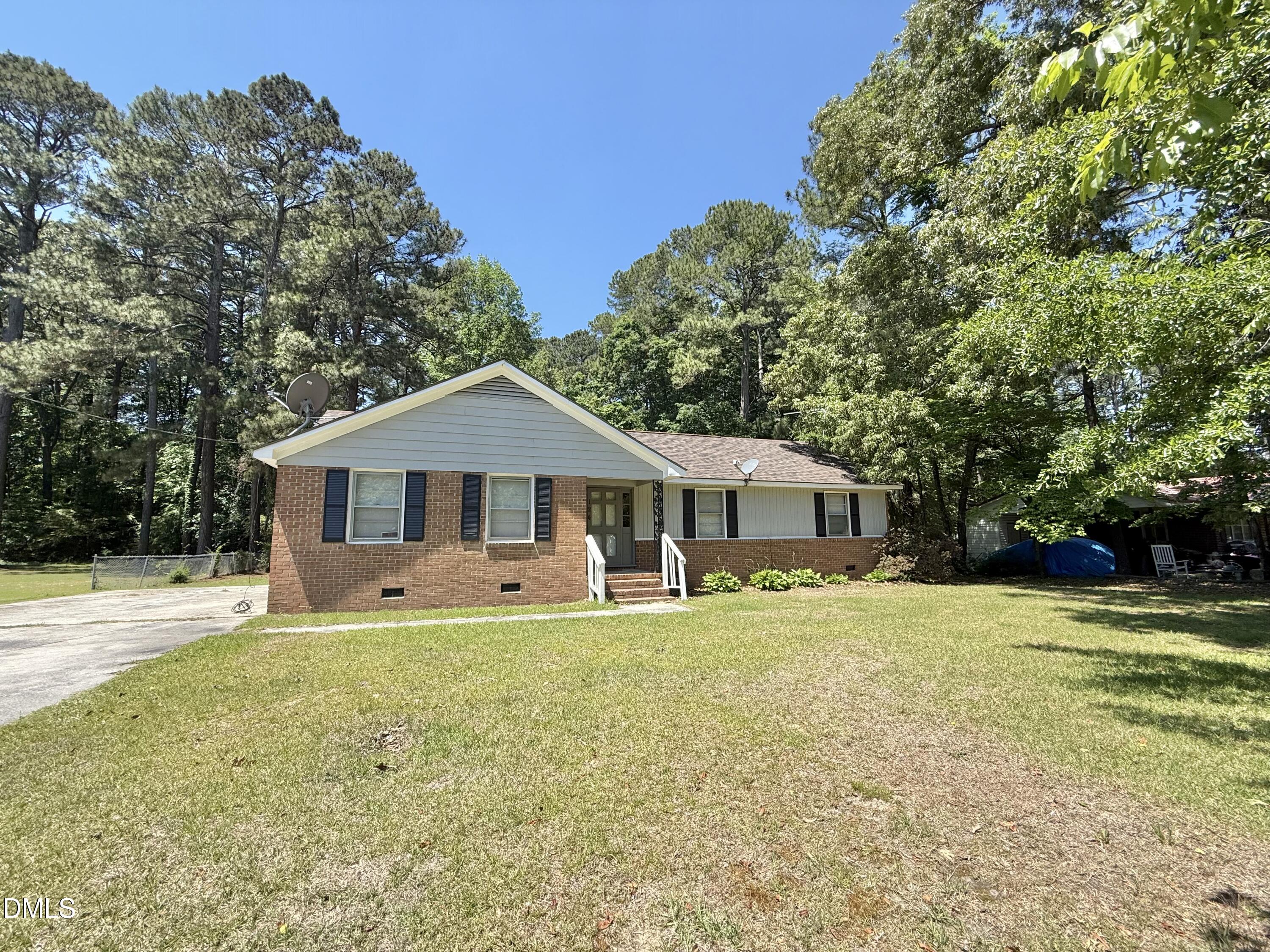 124 Martin Sasser Drive Property Photo 1