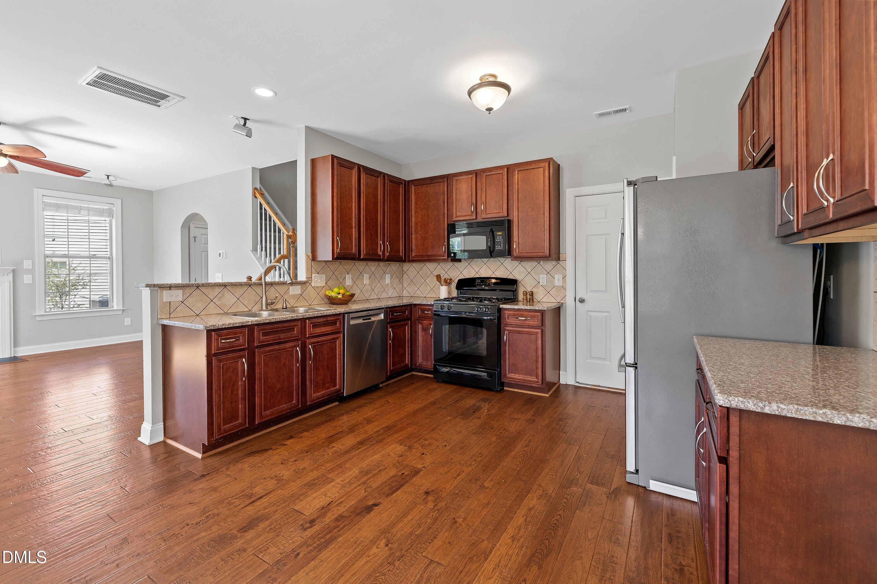 4402 Johnstown Drive Property Photo 12