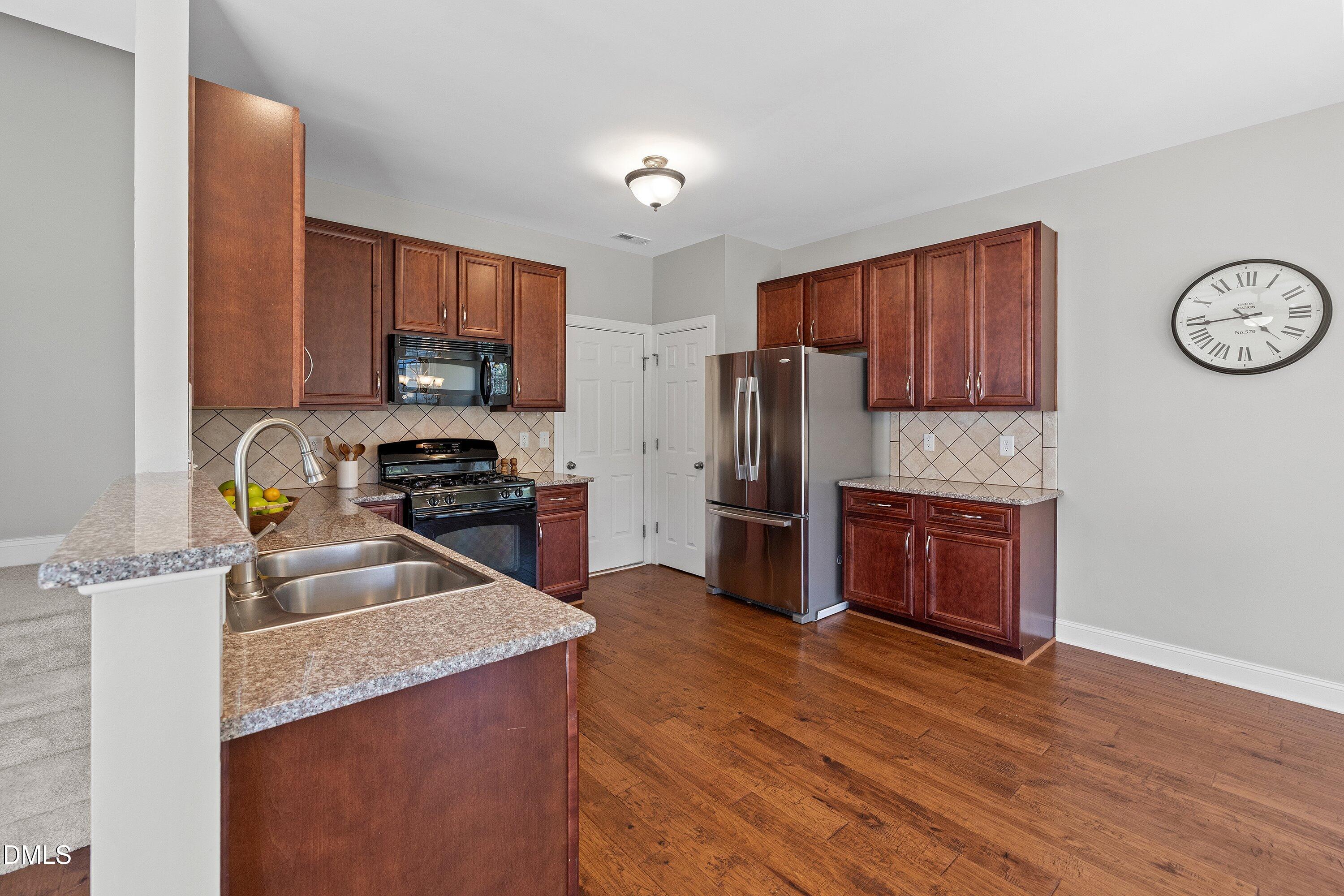 4402 Johnstown Drive Property Photo 14