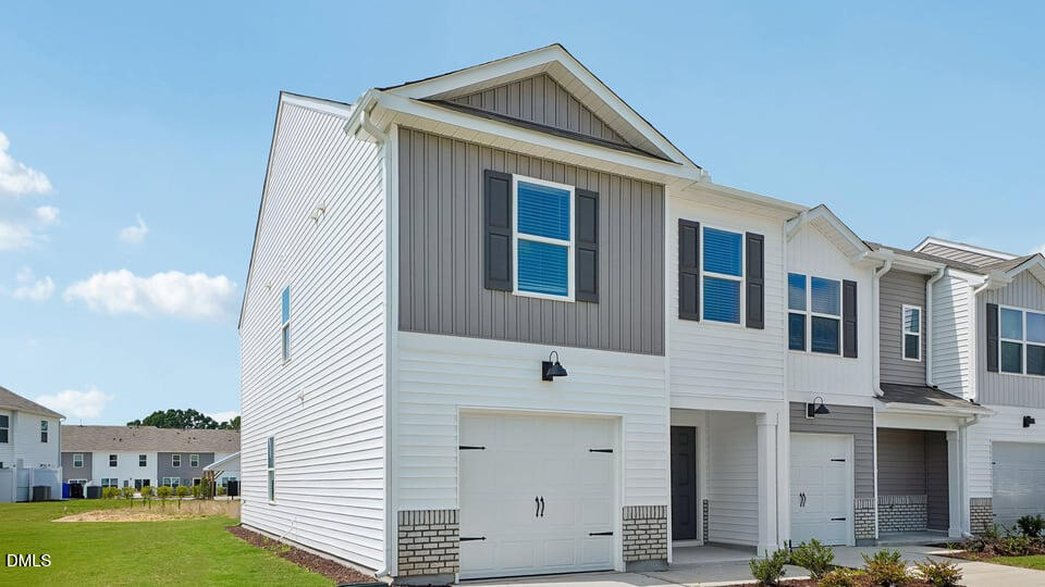 32 Bee Garden Court Property Photo 2