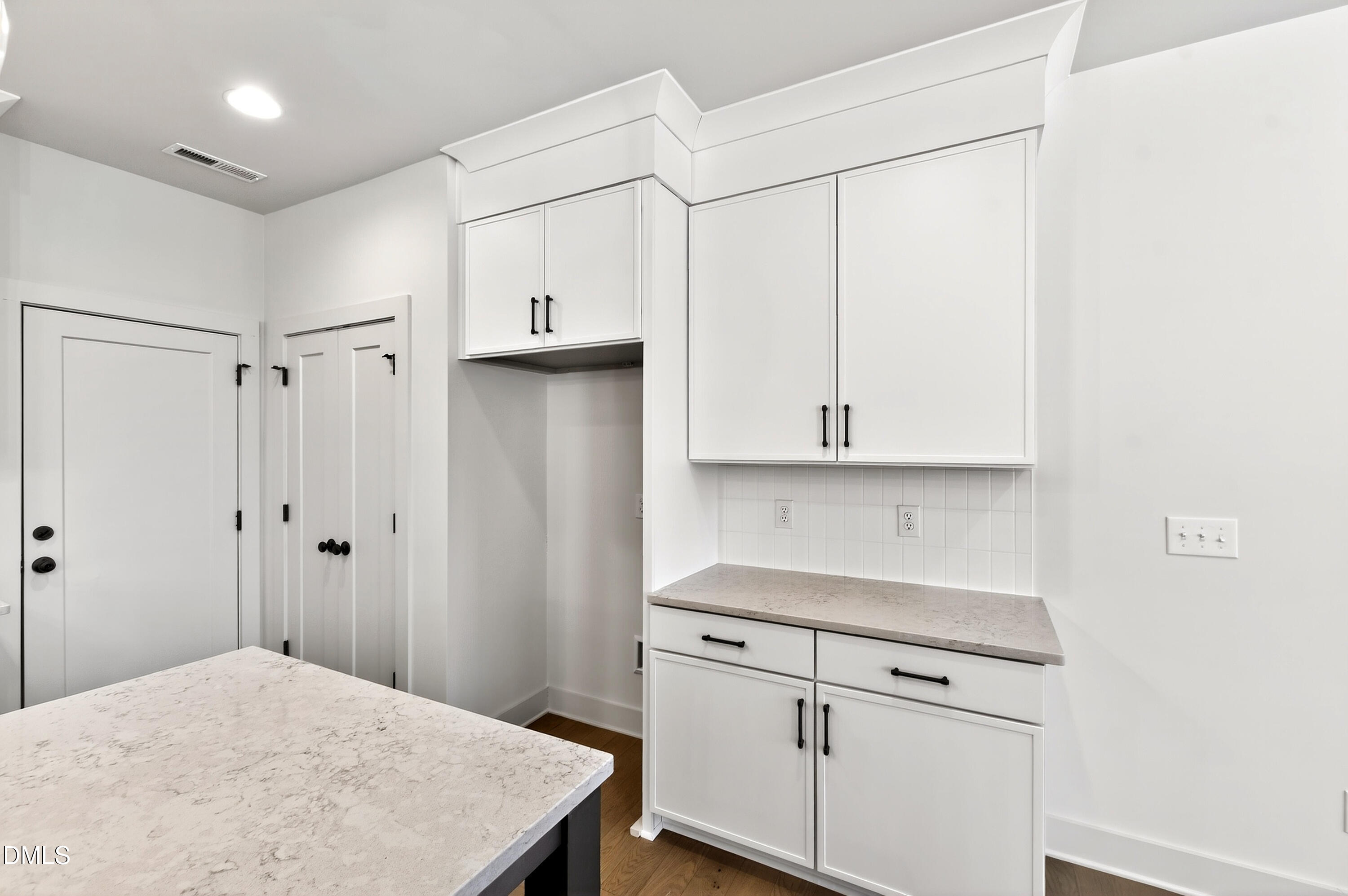 707 Mirkwood Avenue Property Photo 11