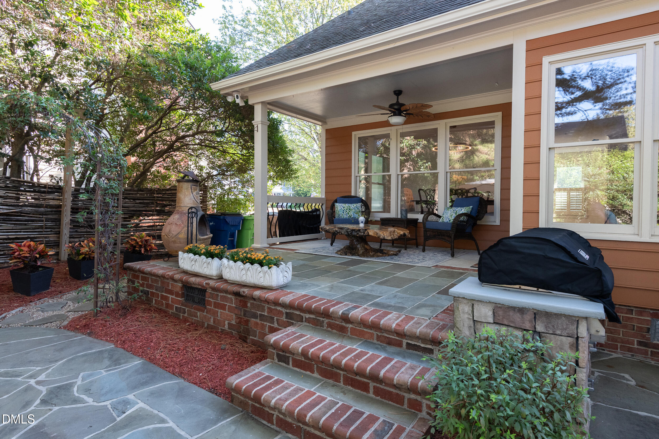 8701 Chatterleigh Circle Property Photo 3