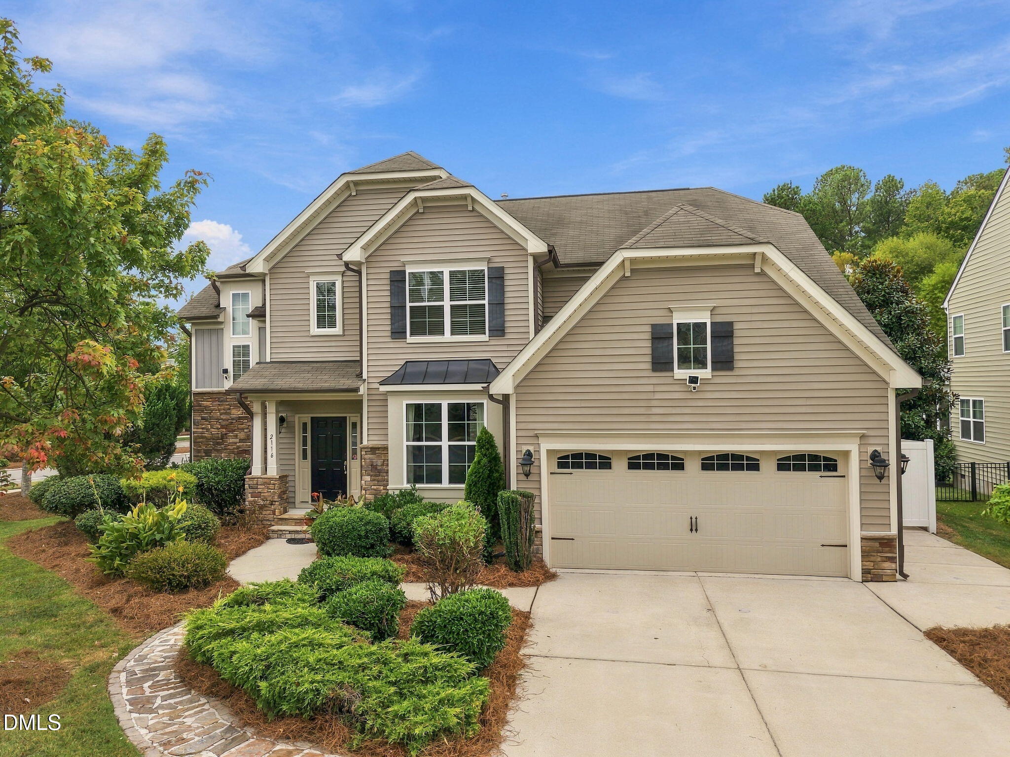 2116 Hemlock Hill Drive Property Photo 1