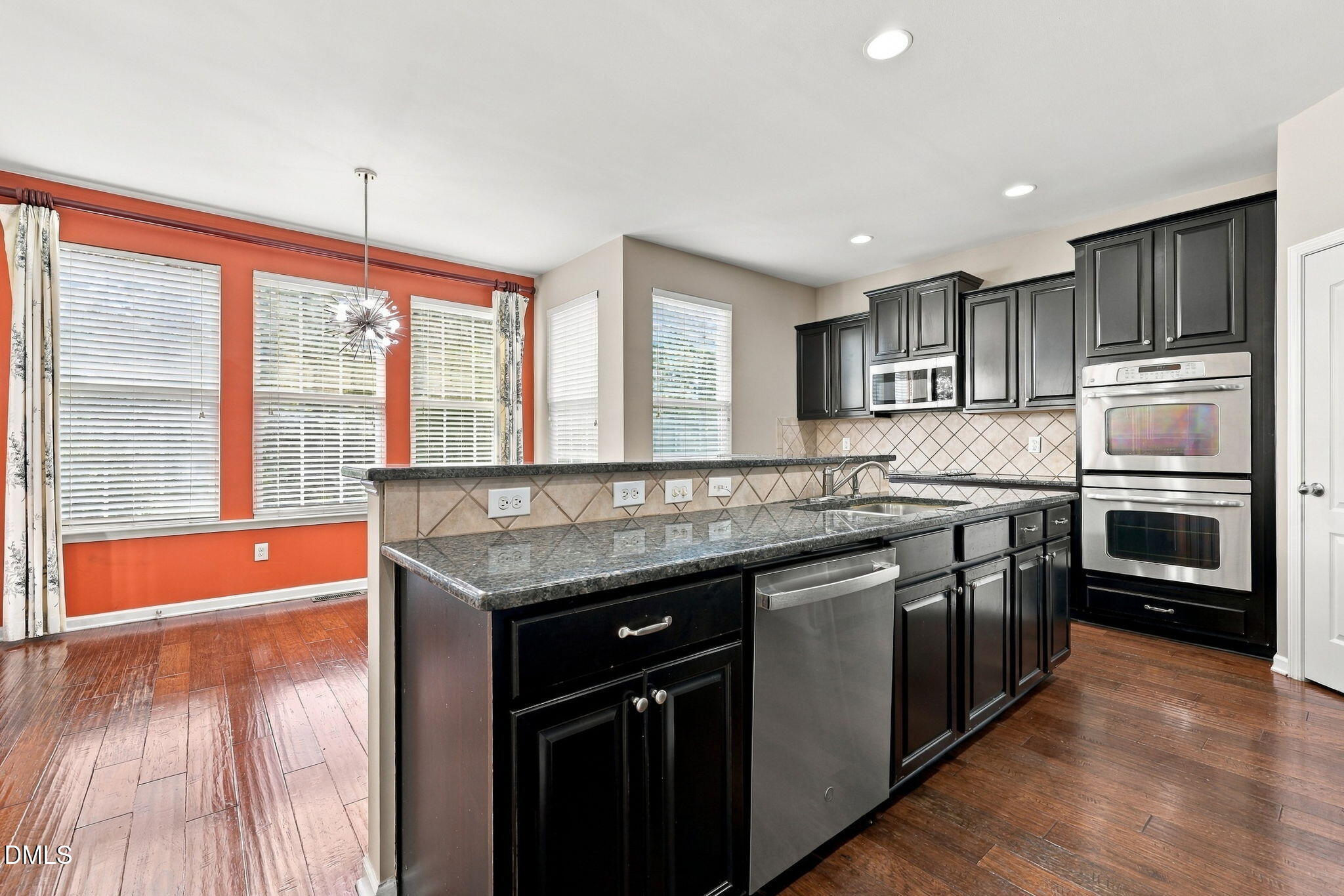 2116 Hemlock Hill Drive Property Photo 10
