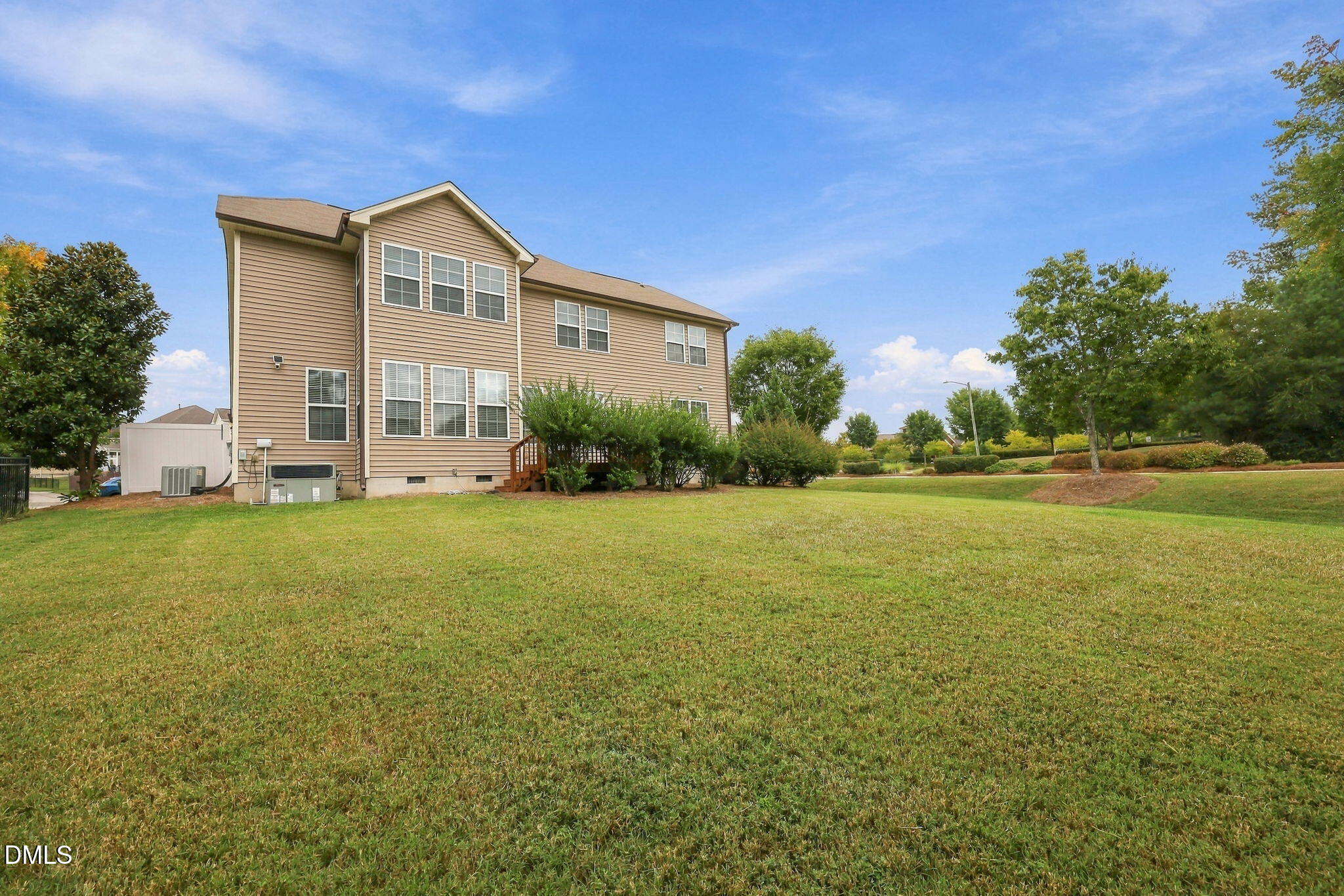 2116 Hemlock Hill Drive Property Photo 32
