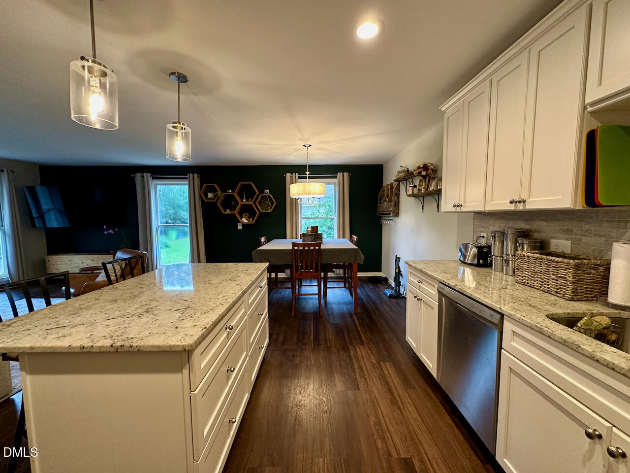2344 Ravenhill Drive Property Photo 12