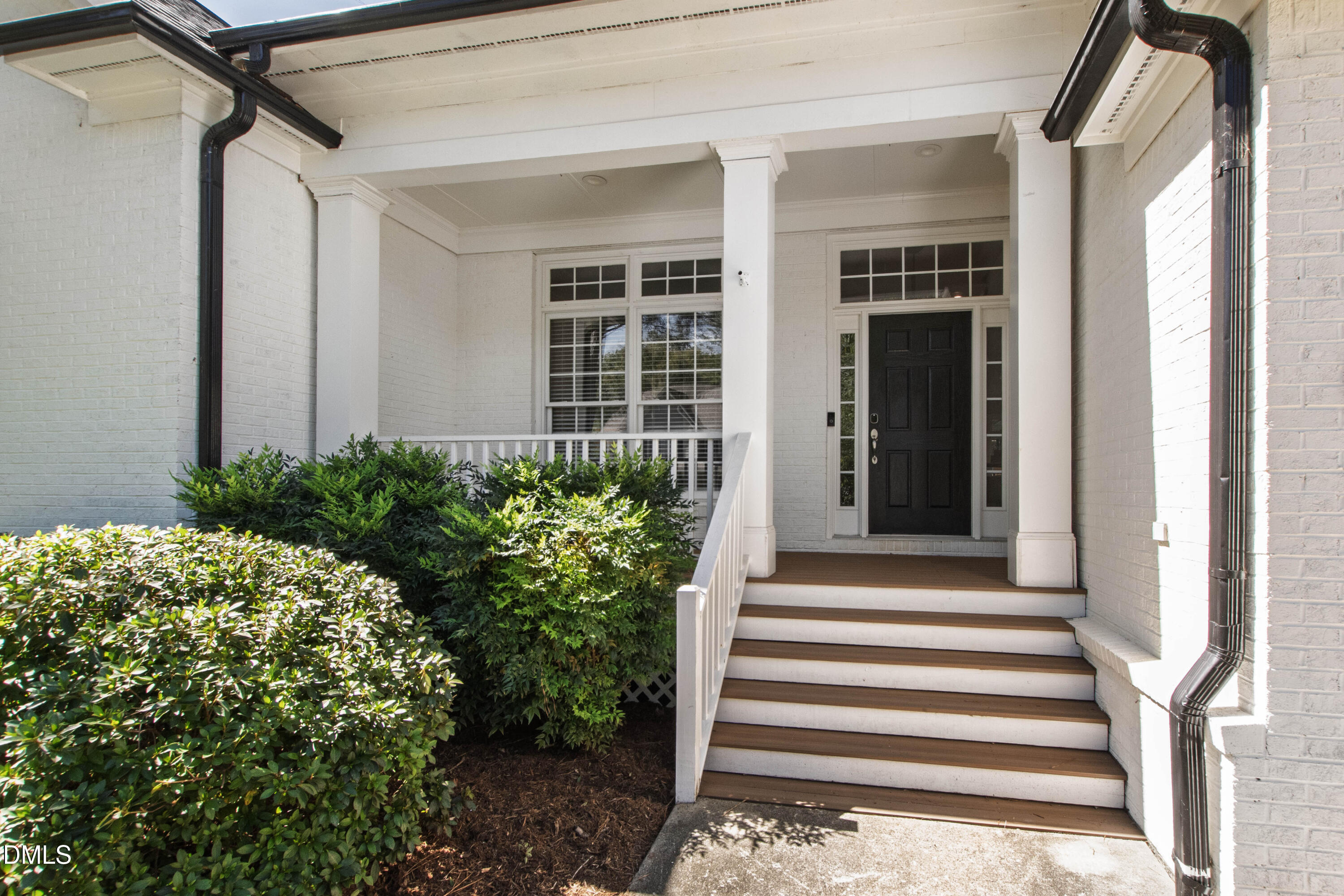 126 Shadow Ridge Place Property Photo 3