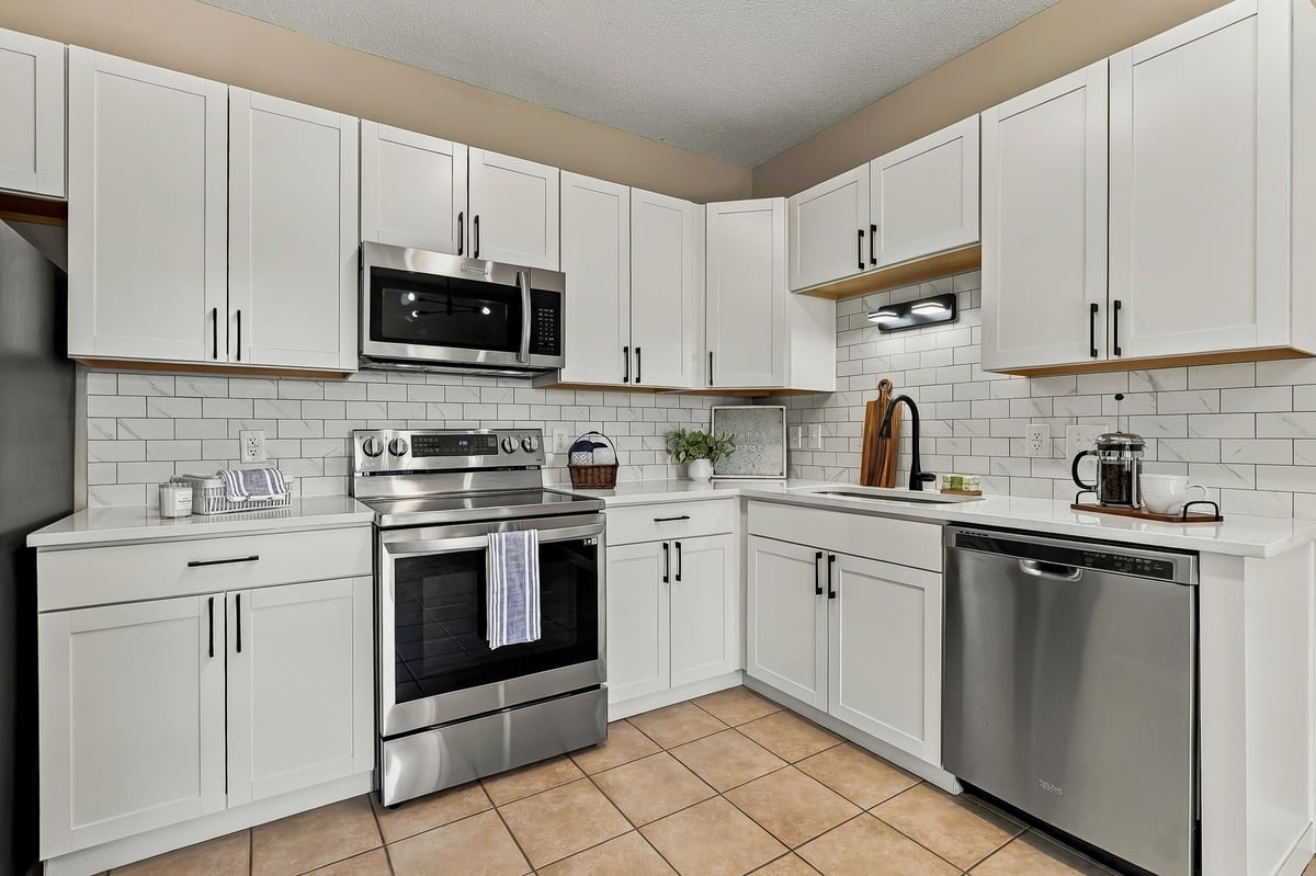 2501 Huntscroft Lane 300 Property Photo 11