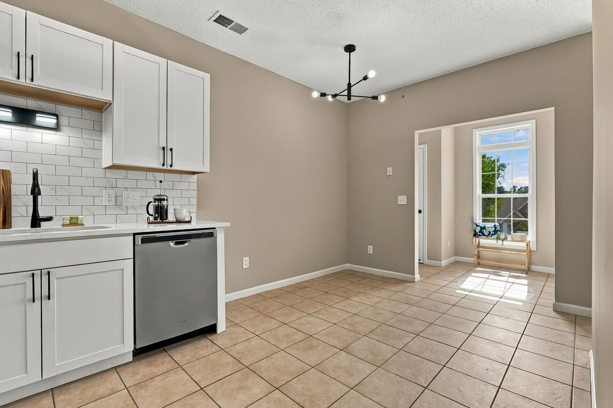 2501 Huntscroft Lane 300 Property Photo 12