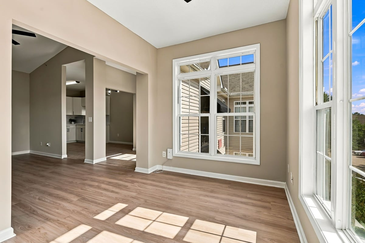 2501 Huntscroft Lane 300 Property Photo 18