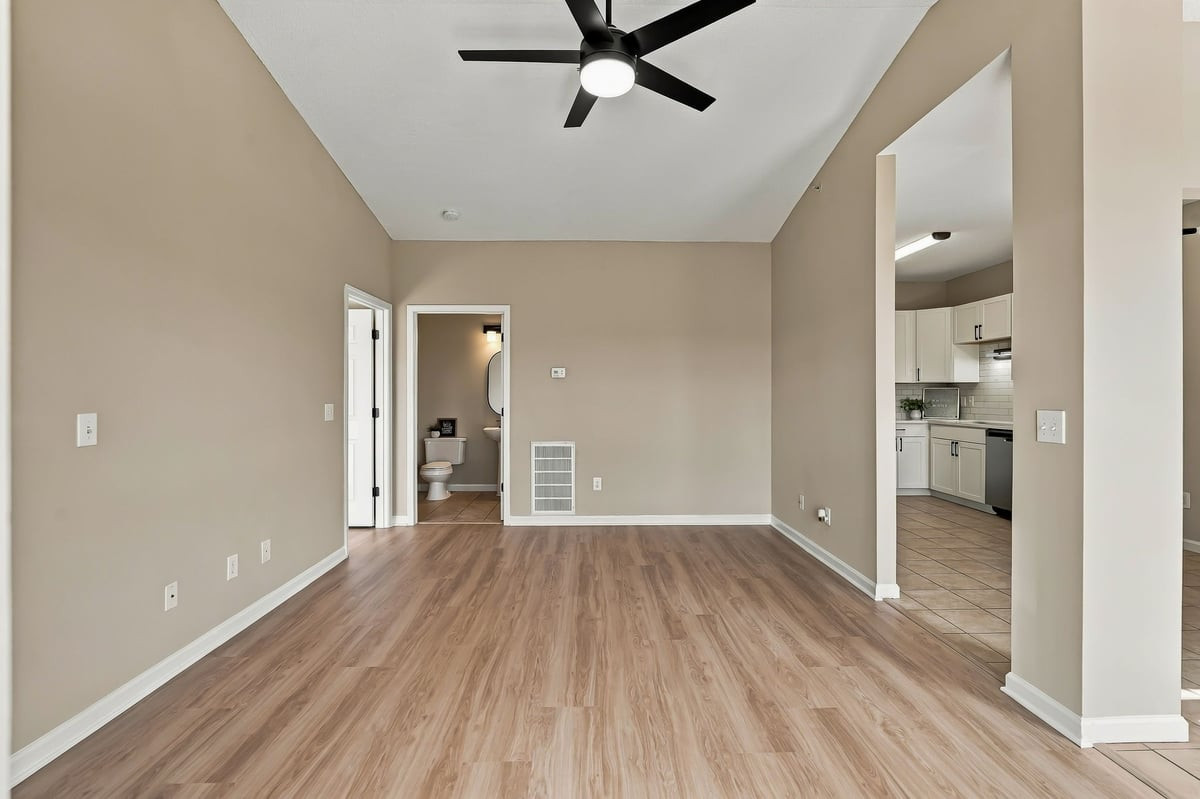 2501 Huntscroft Lane 300 Property Photo 21