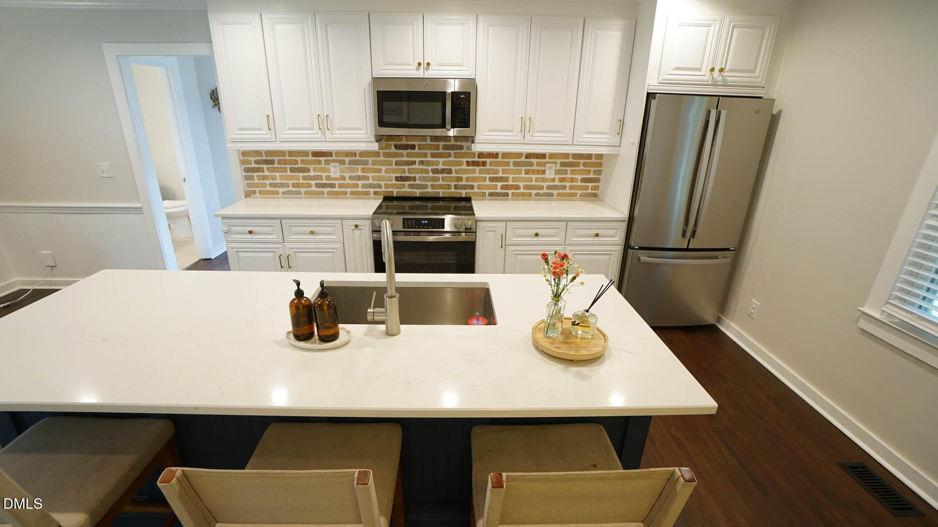 106 Abbey Lane Property Photo 14