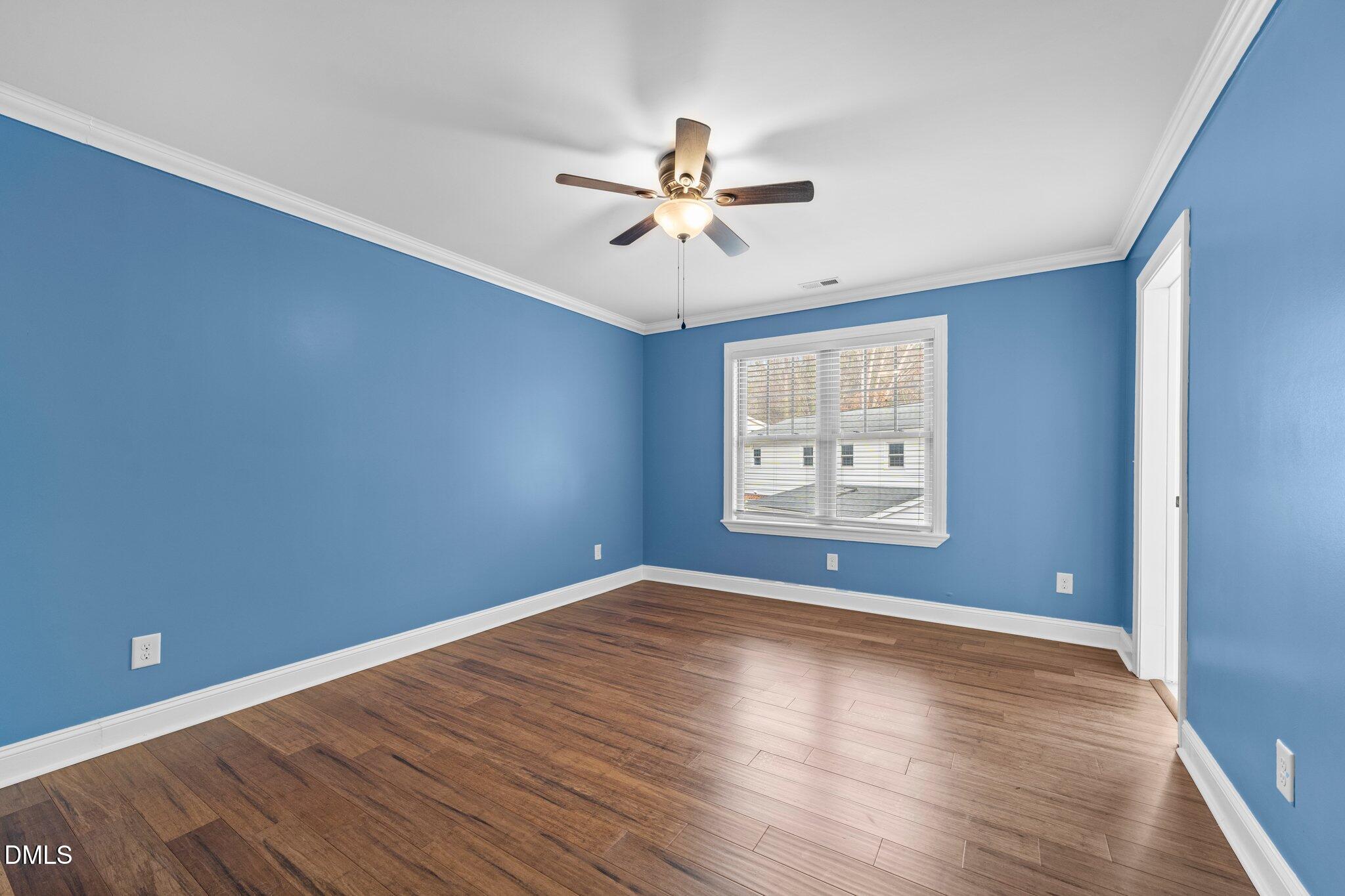 5019 Hollyridge Drive Property Photo 23