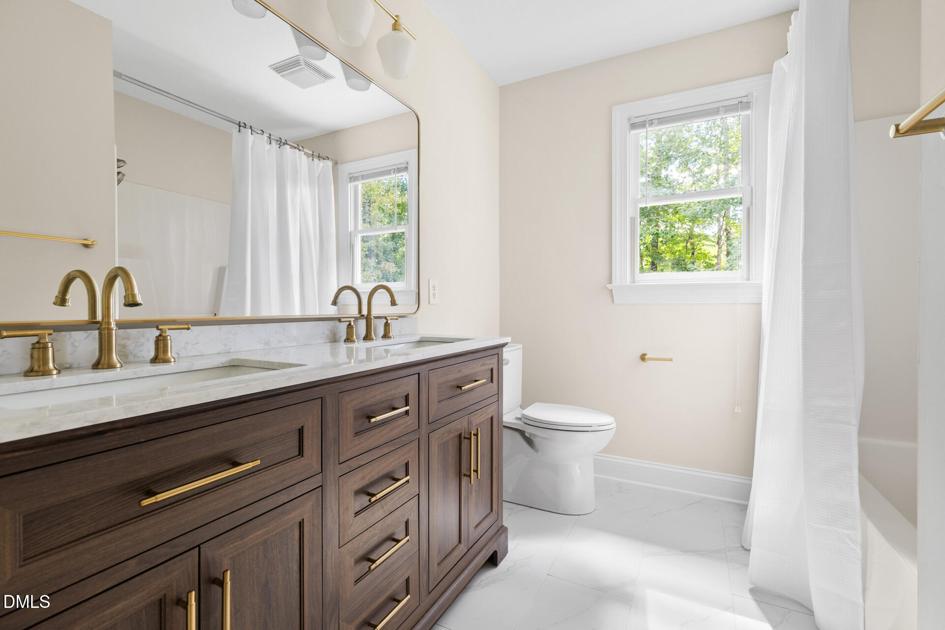 100 Norwalk Street Property Photo 28
