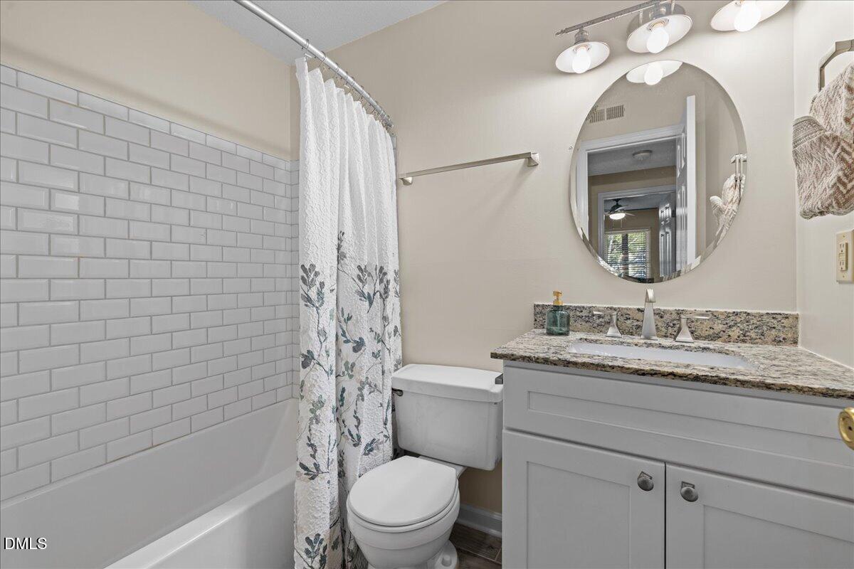 1301 Hillbrow Lane 203 Property Photo 5