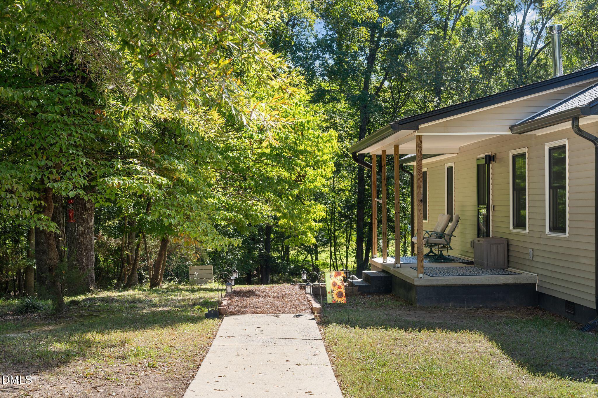 212 Shady Grove Drive Property Photo 5