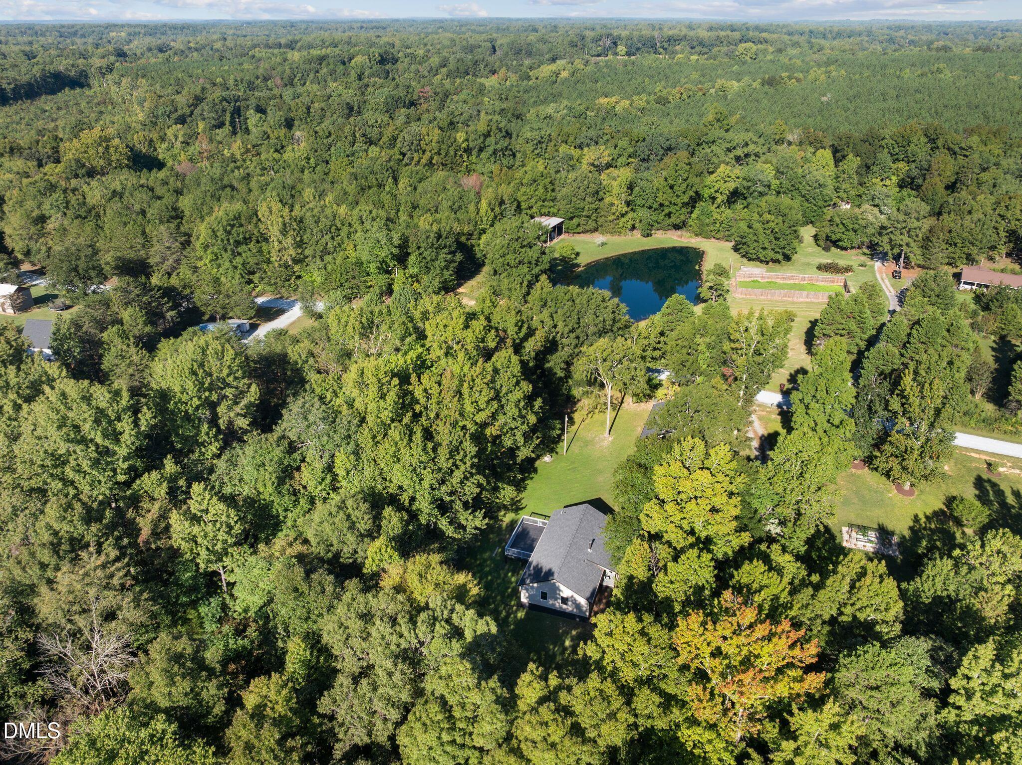 212 Shady Grove Drive Property Photo 9