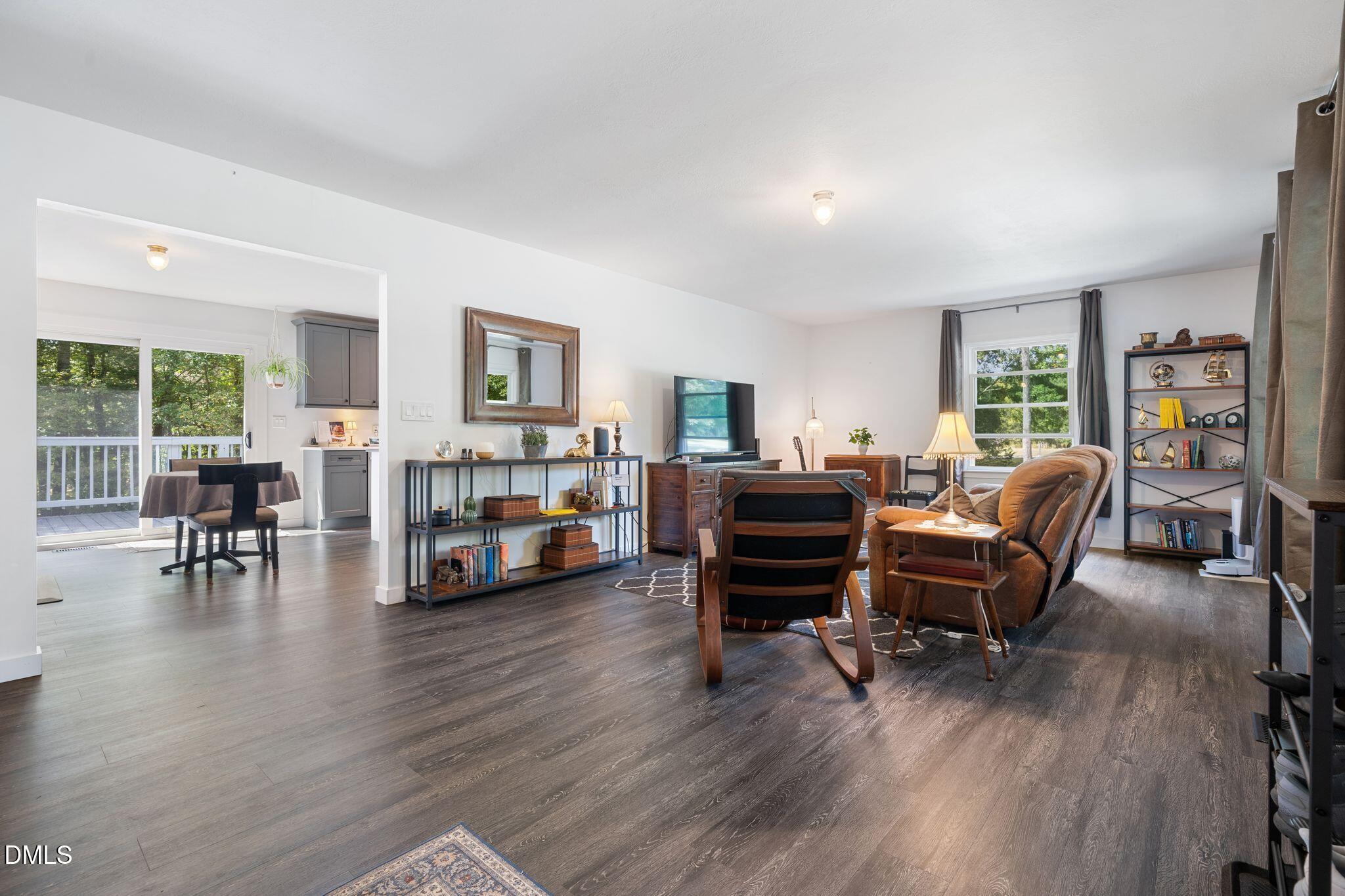 212 Shady Grove Drive Property Photo 18