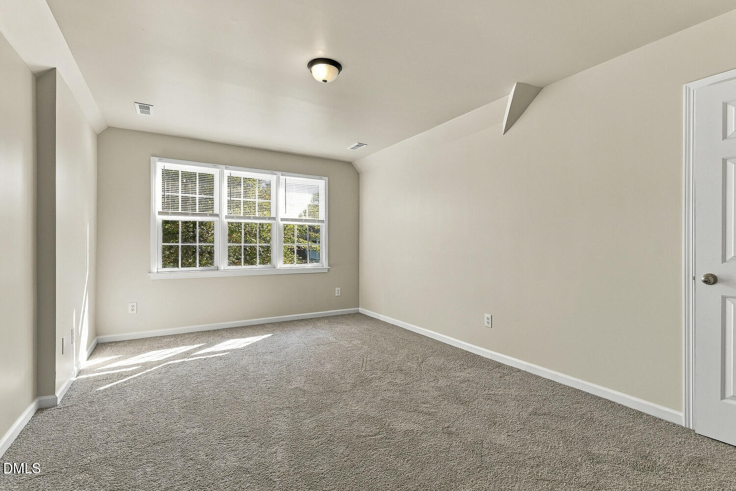 1612 Heritage Garden Street Property Photo 31