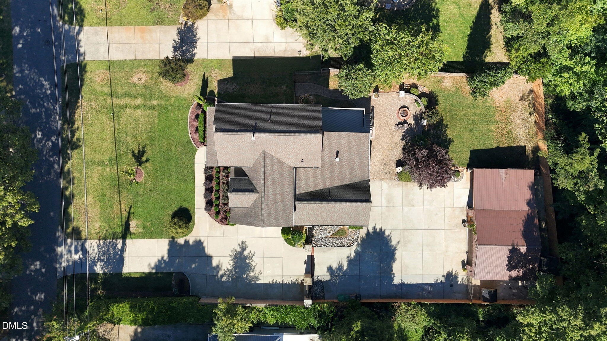 1211 Kingston Ridge Road Property Photo 3