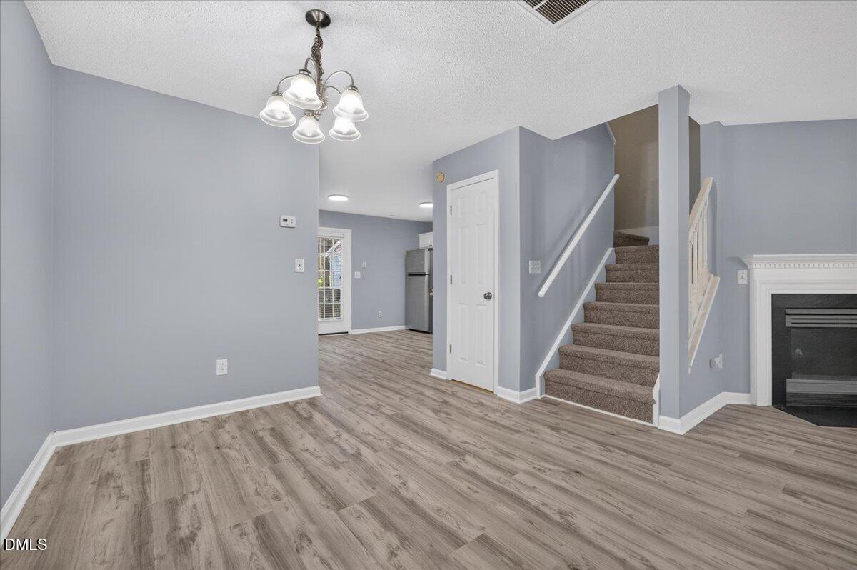 5553 Fieldcross Court Property Photo 9