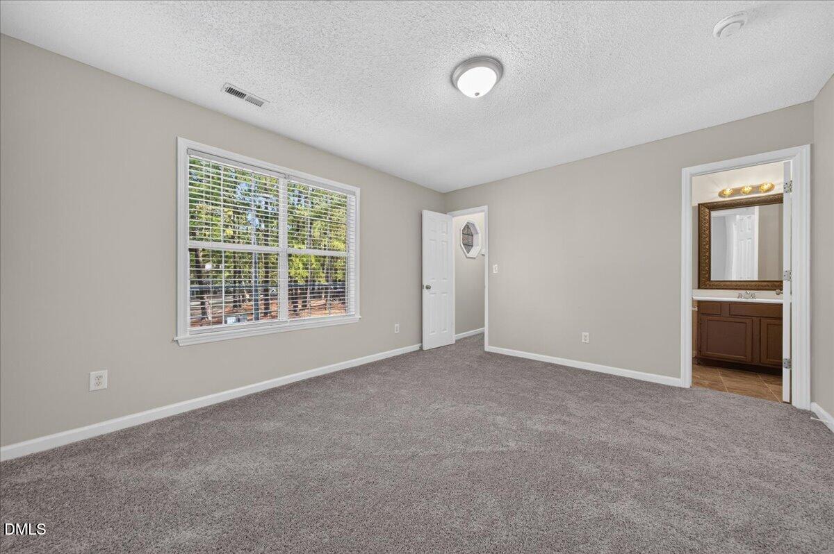 5553 Fieldcross Court Property Photo 12