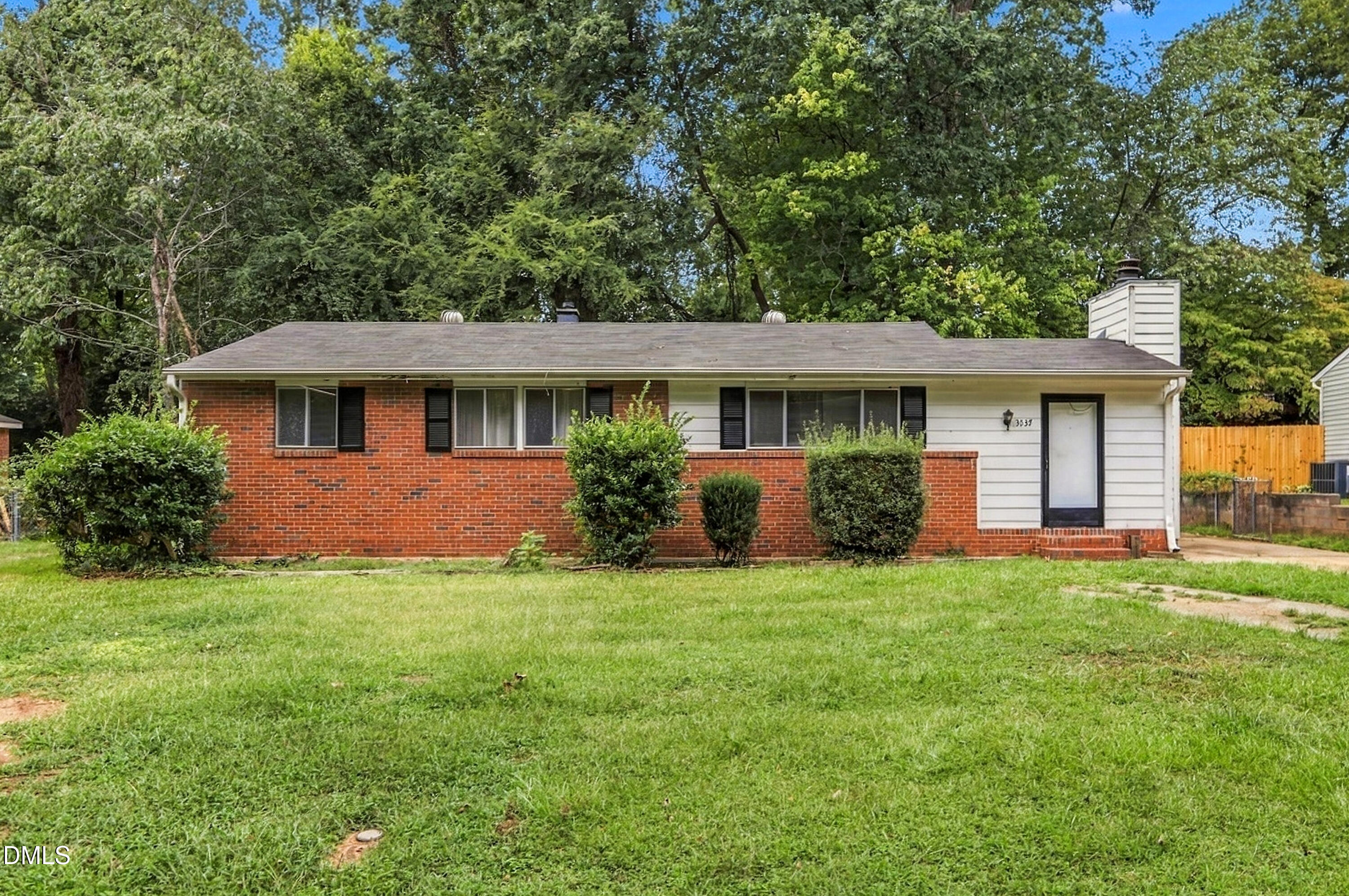 3537 Apache Drive Property Photo 1