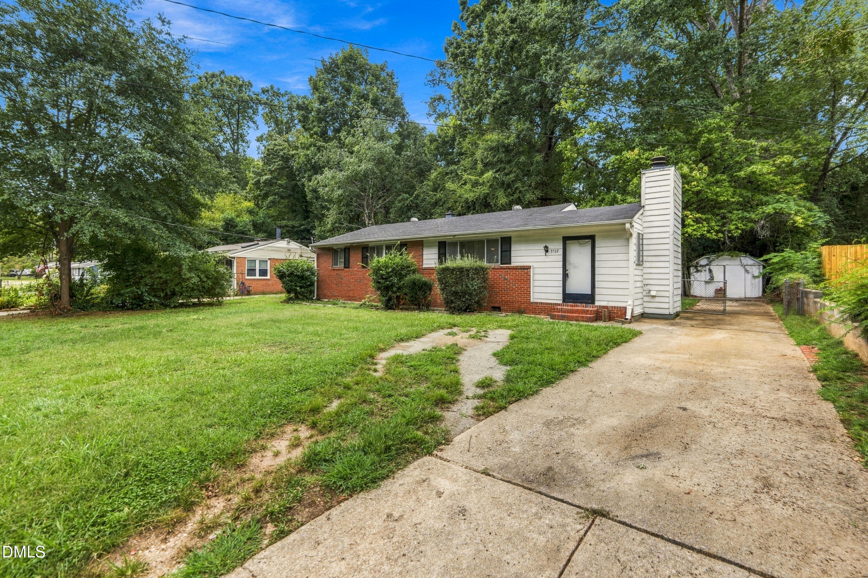 3537 Apache Drive Property Photo 8