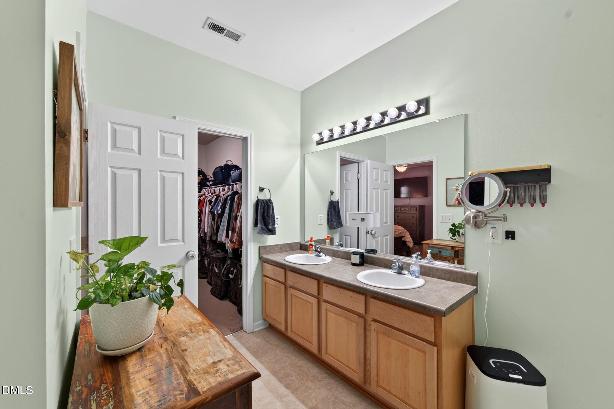1609 Brambleton Court Property Photo 16