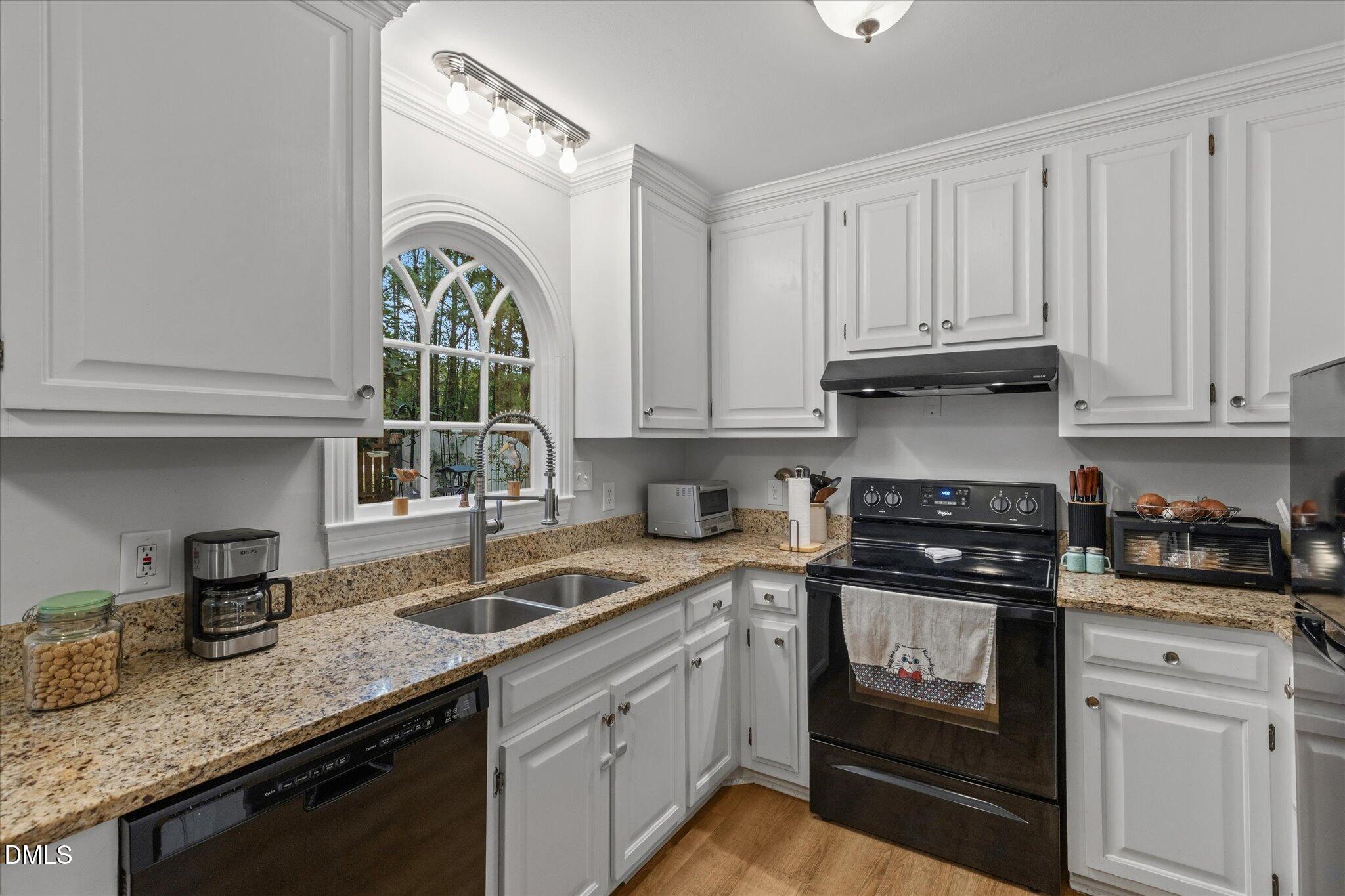 3 Weathergreen Court Property Photo 7