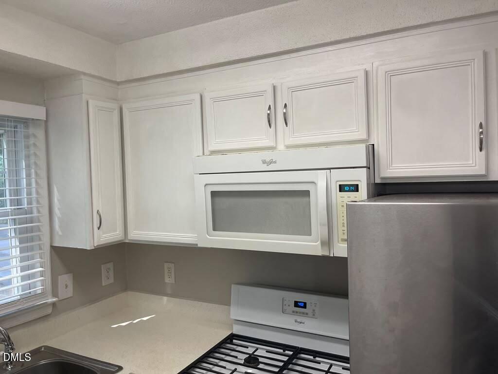 4703 Blue Bird Court F Property Photo 17