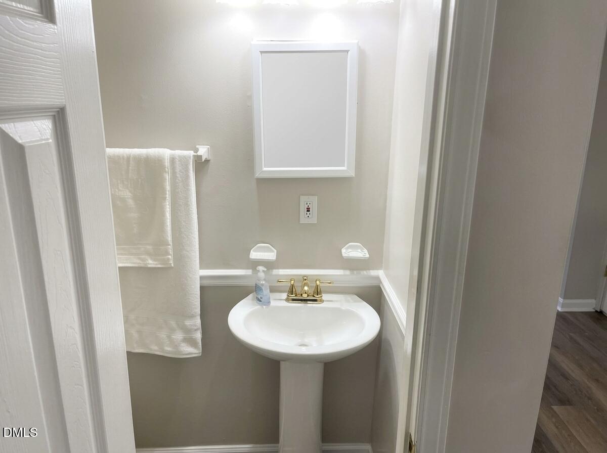 4703 Blue Bird Court F Property Photo 21