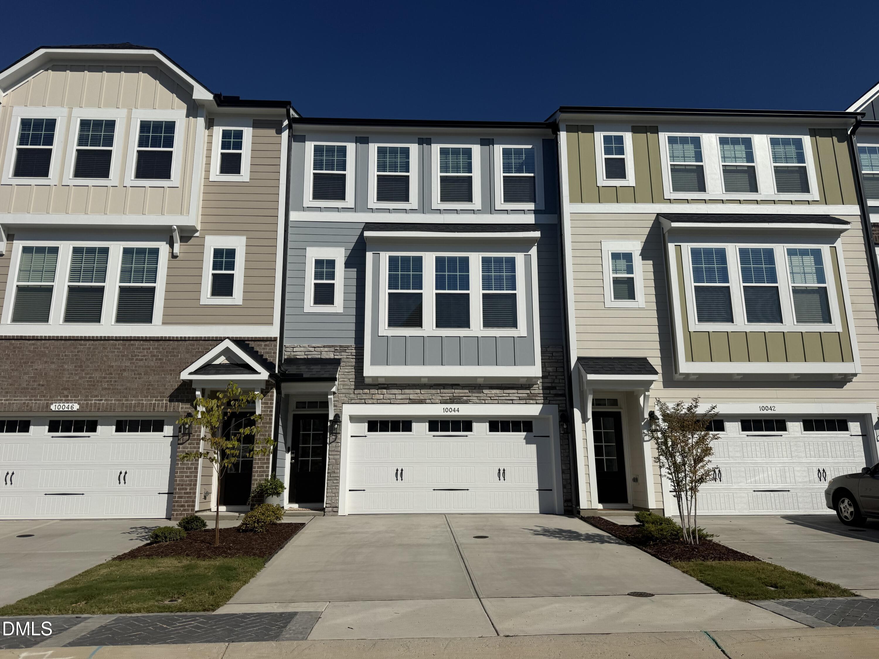9046 Hazy Jade Way Property Photo 1