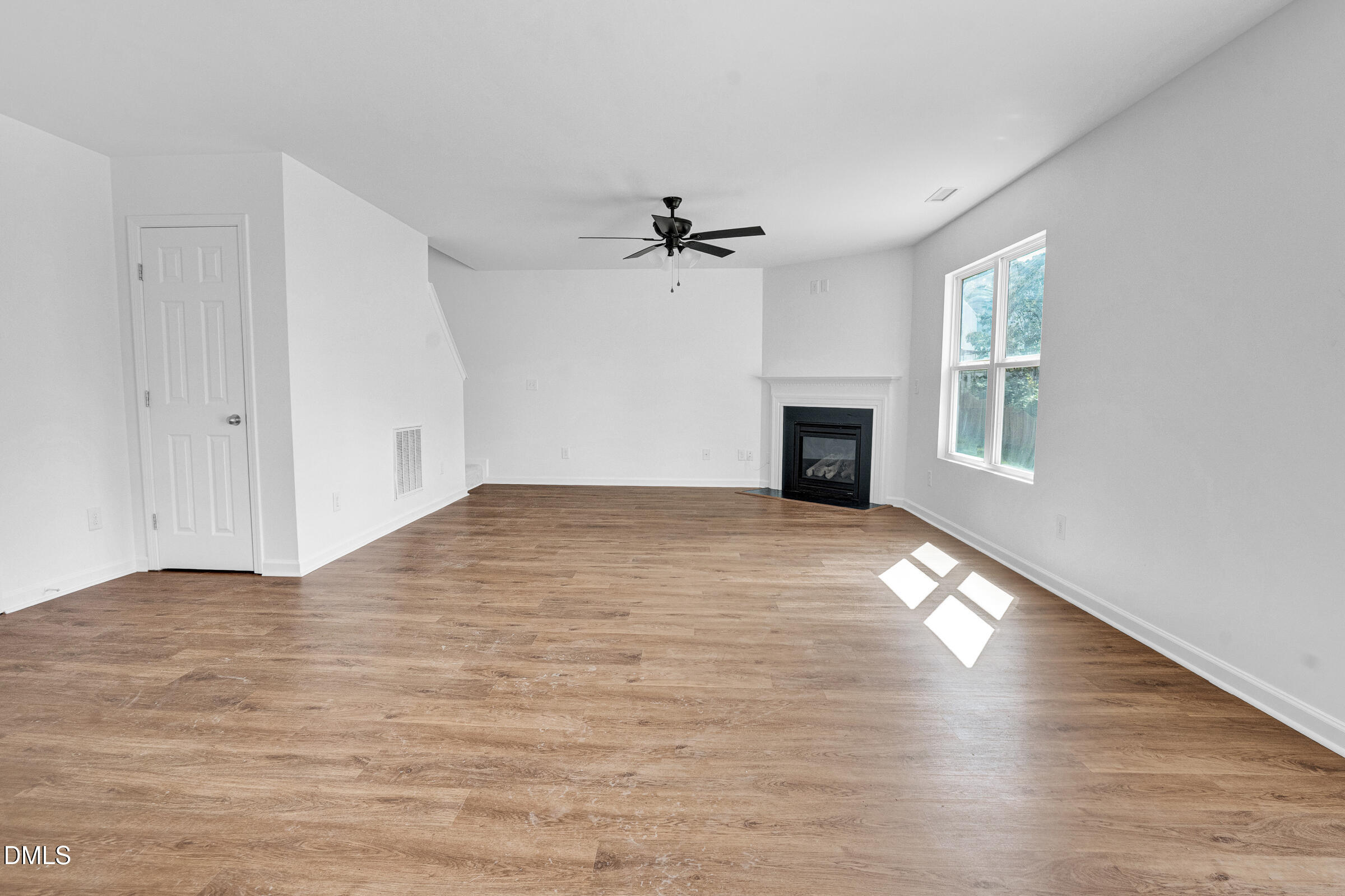 3723 Charleston Park Drive Property Photo 7