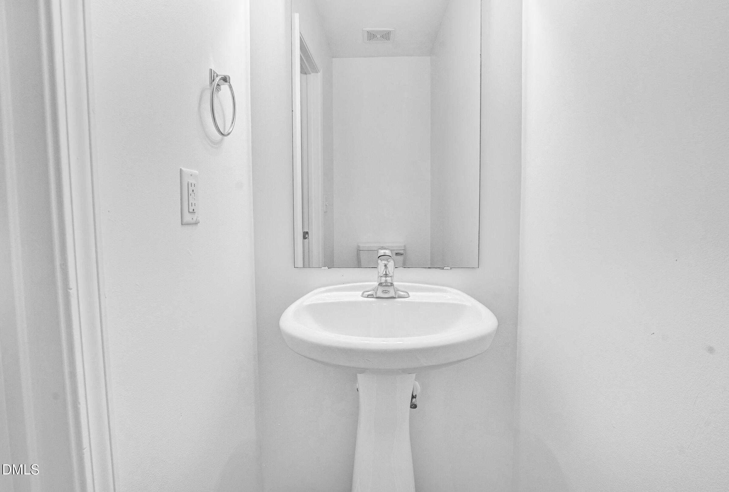 3723 Charleston Park Drive Property Photo 10