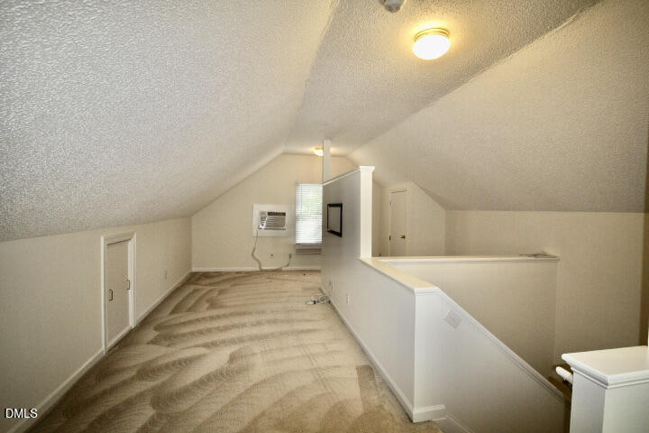 106 Fox View Place Property Photo 9
